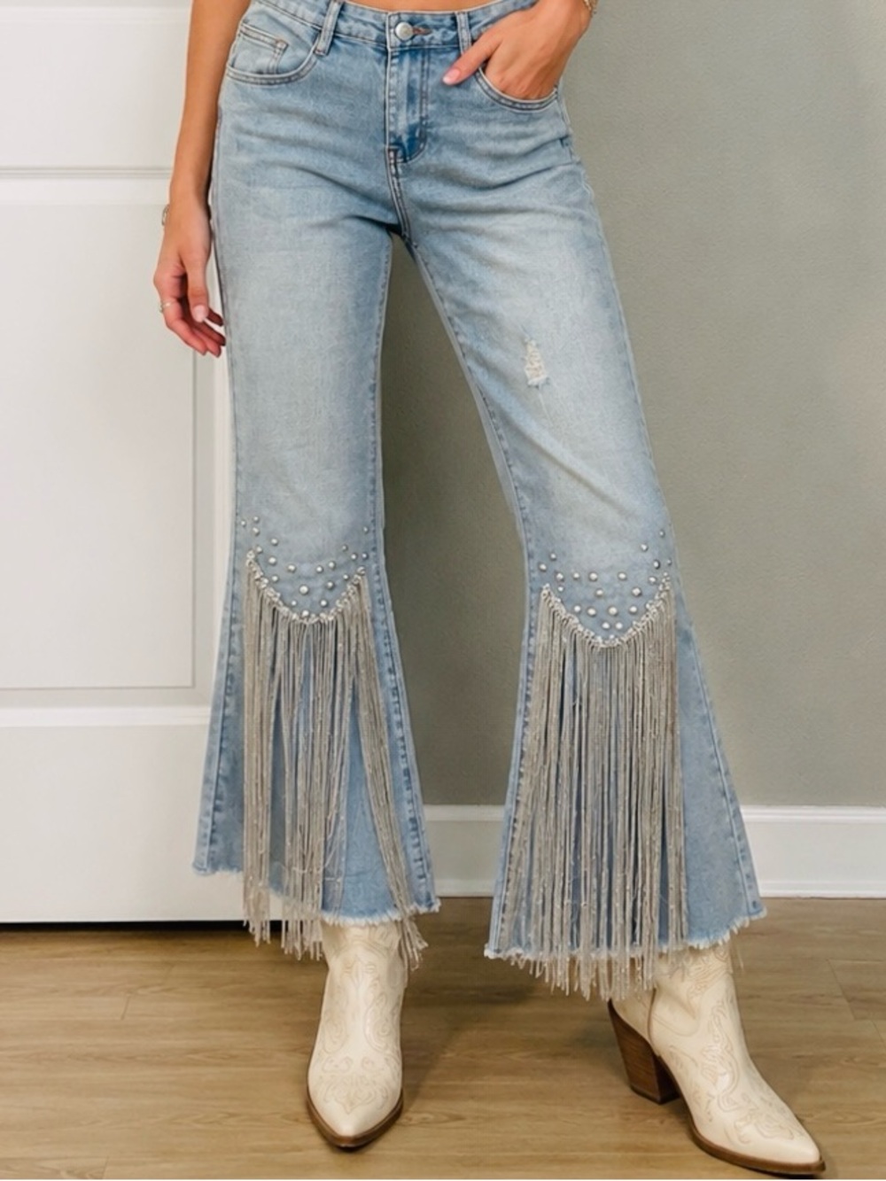 NWT Boho Sz SML Light Wash Bedazzled Flare Jeans